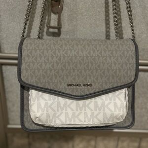 Michael Kors Medium Regina Crossbody Bag